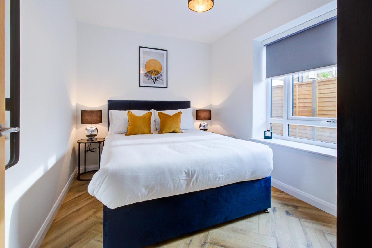 Hybrid Resi - London, Mitcham Close To Tooting And Wimbledon ミッチャム エクステリア 写真