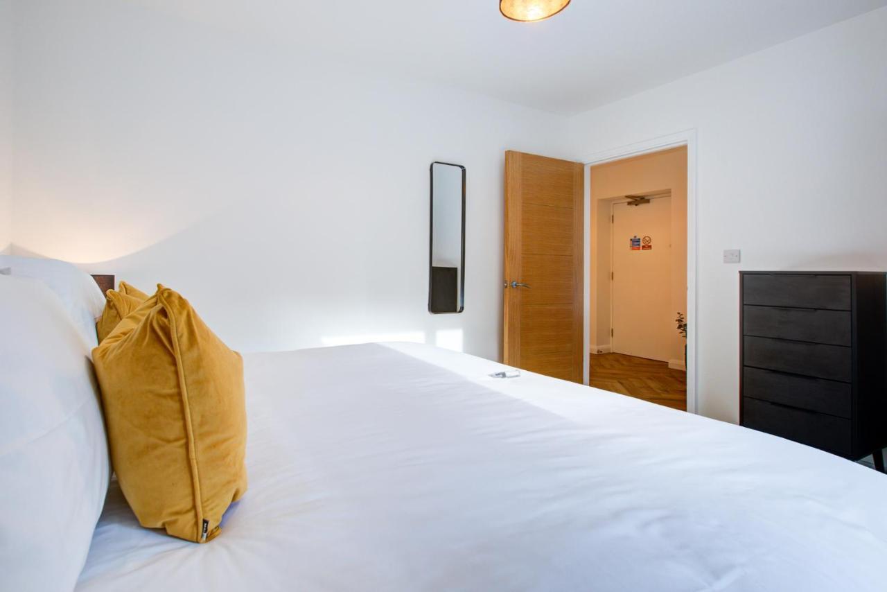 Hybrid Resi - London, Mitcham Close To Tooting And Wimbledon ミッチャム エクステリア 写真