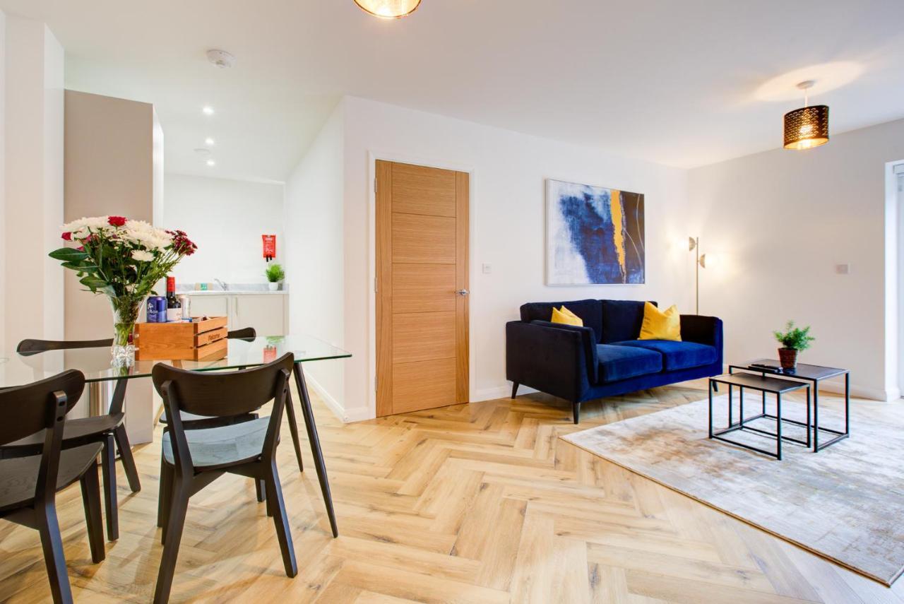 Hybrid Resi - London, Mitcham Close To Tooting And Wimbledon ミッチャム エクステリア 写真
