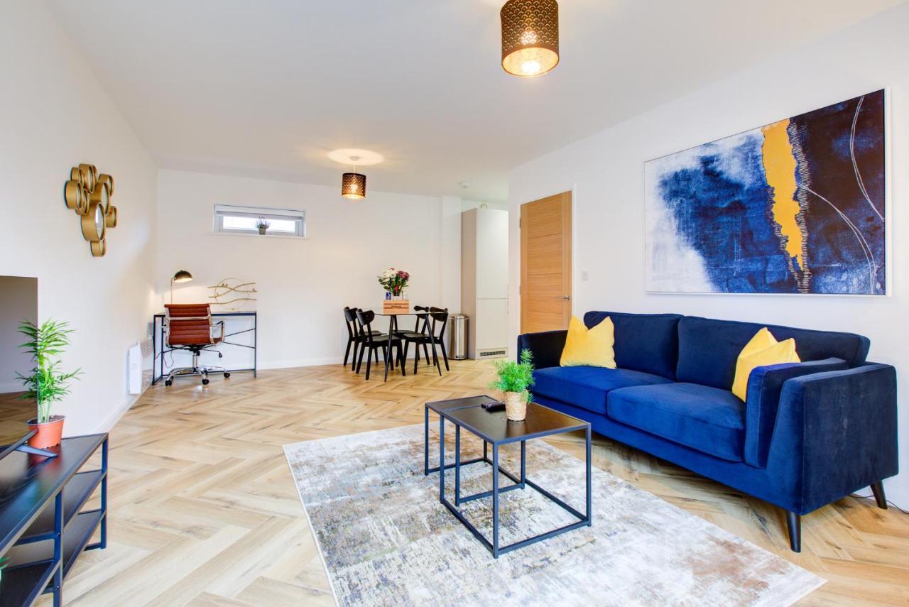 Hybrid Resi - London, Mitcham Close To Tooting And Wimbledon ミッチャム エクステリア 写真