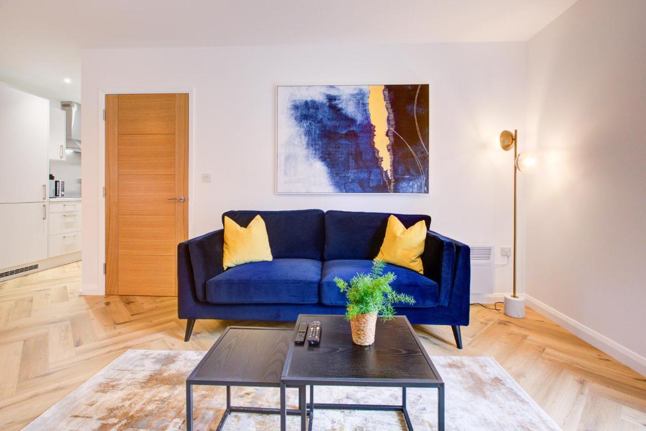 Hybrid Resi - London, Mitcham Close To Tooting And Wimbledon ミッチャム エクステリア 写真