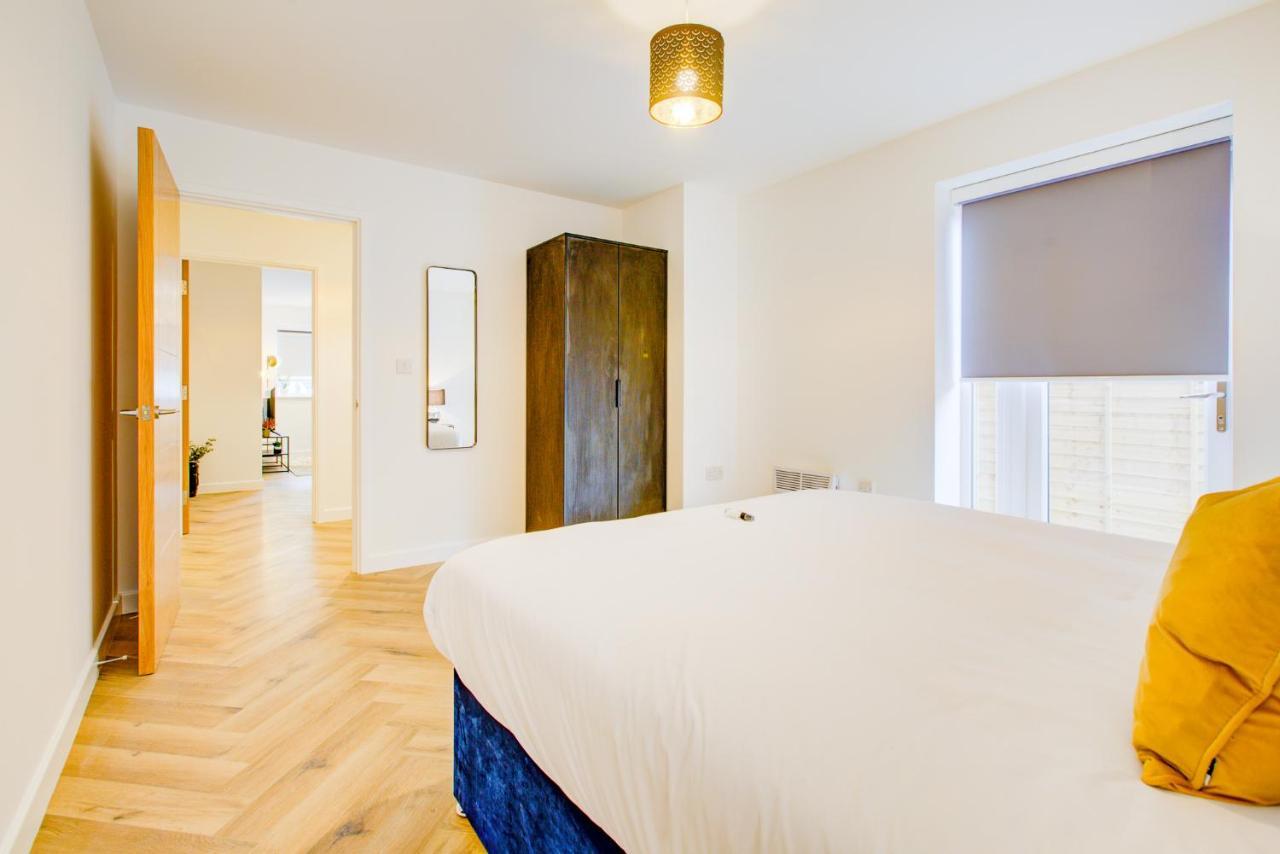 Hybrid Resi - London, Mitcham Close To Tooting And Wimbledon ミッチャム エクステリア 写真