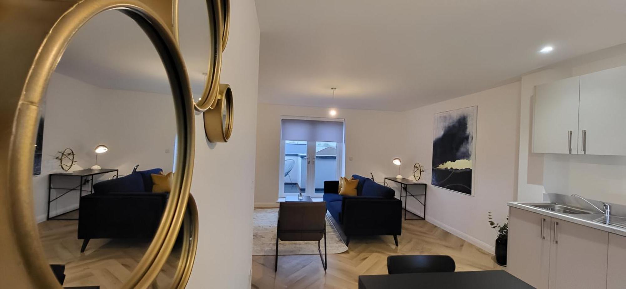 Hybrid Resi - London, Mitcham Close To Tooting And Wimbledon ミッチャム エクステリア 写真