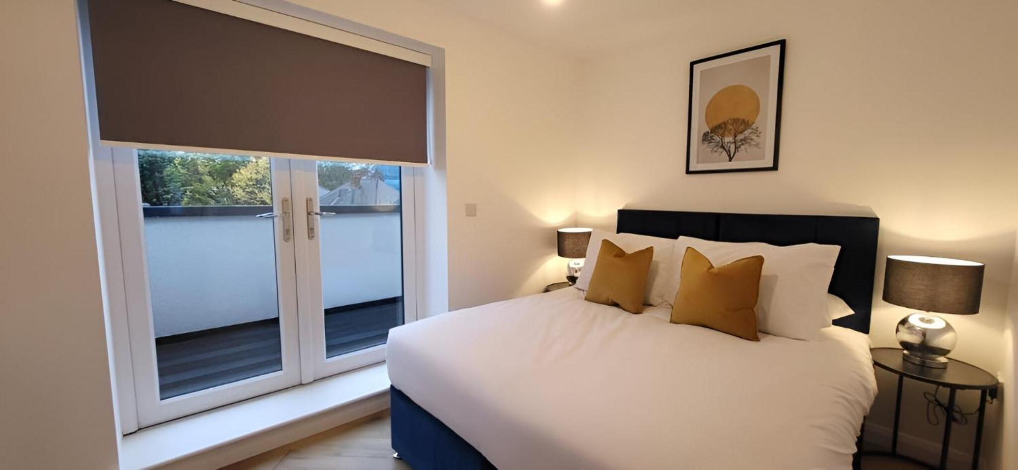 Hybrid Resi - London, Mitcham Close To Tooting And Wimbledon ミッチャム エクステリア 写真