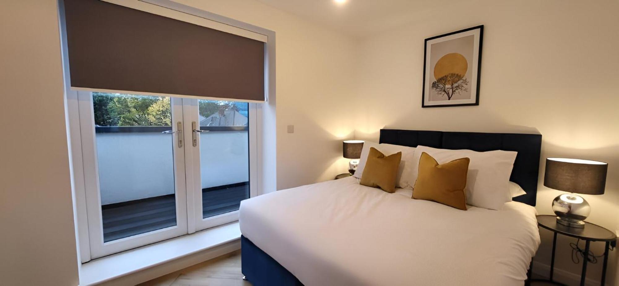 Hybrid Resi - London, Mitcham Close To Tooting And Wimbledon ミッチャム エクステリア 写真
